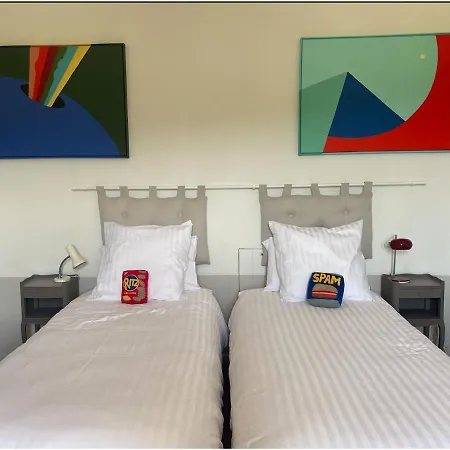 Bam Bam Guest house *